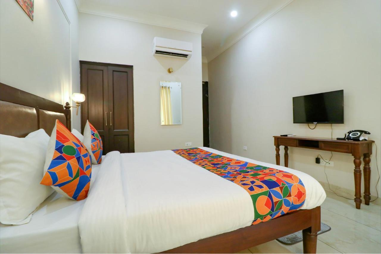 Fabhotel K9 Villa Λουντιάνα Εξωτερικό φωτογραφία